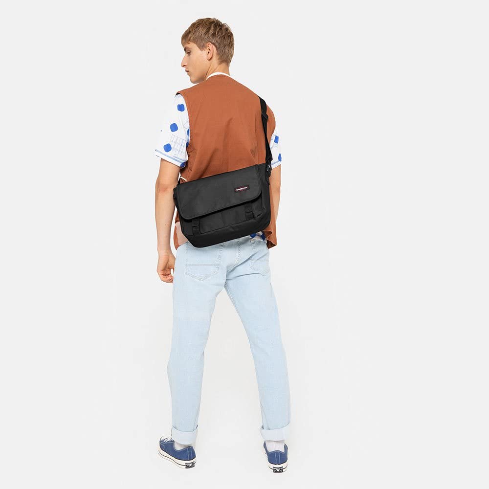 eastpak-jr-umh-ngetasche-11-5-l-schwarz-nylon image 2