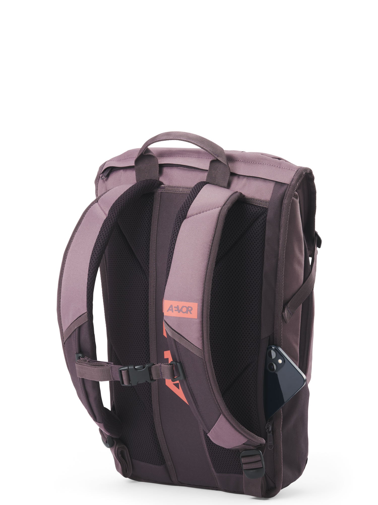 aevor-daypack-rucksack-oxy-purple-18-28-l-laptop image 7