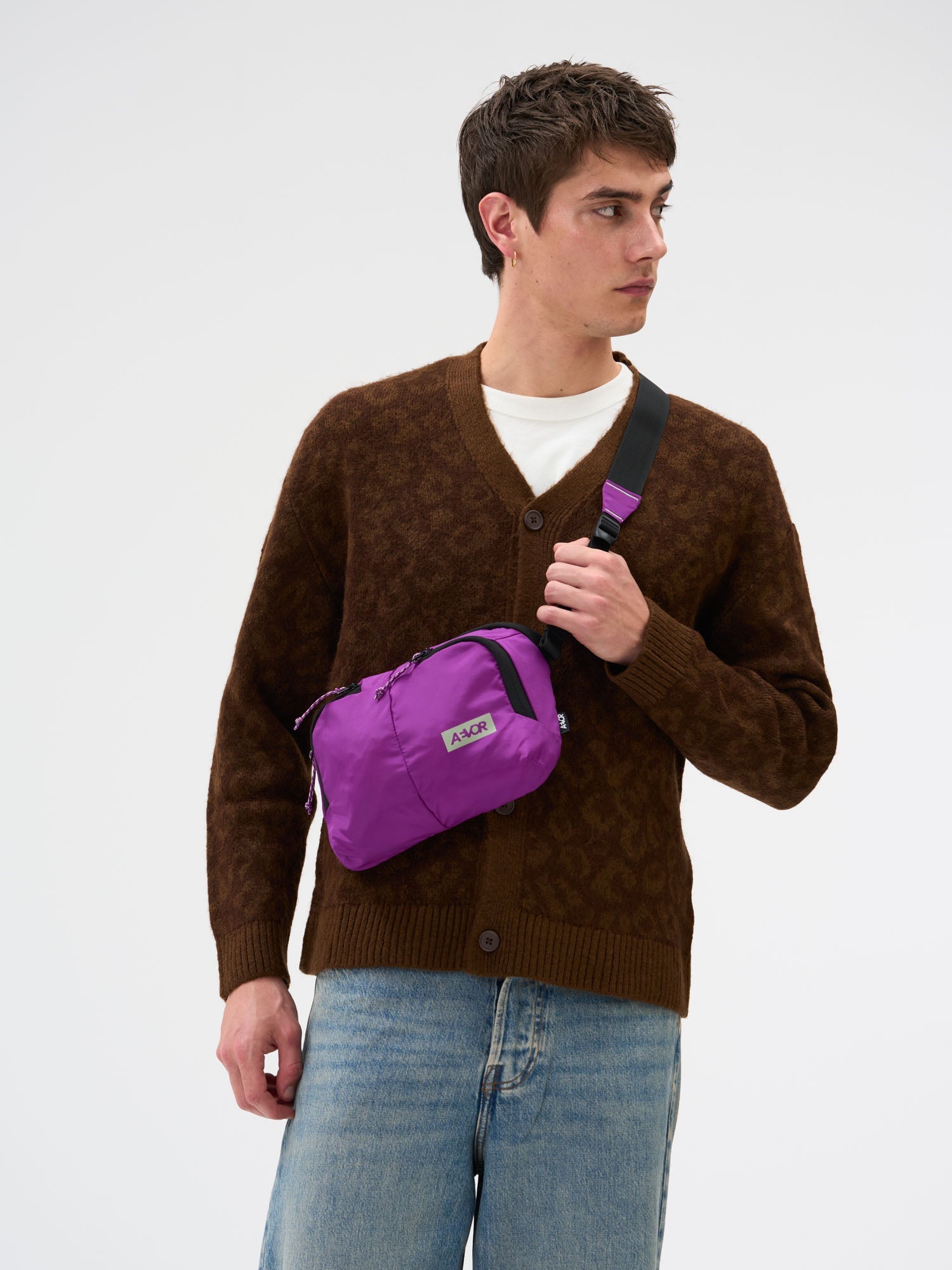 aevor-sacoche-bag-umh-ngetasche-4l-ripstop-electric-fuchsia image 2