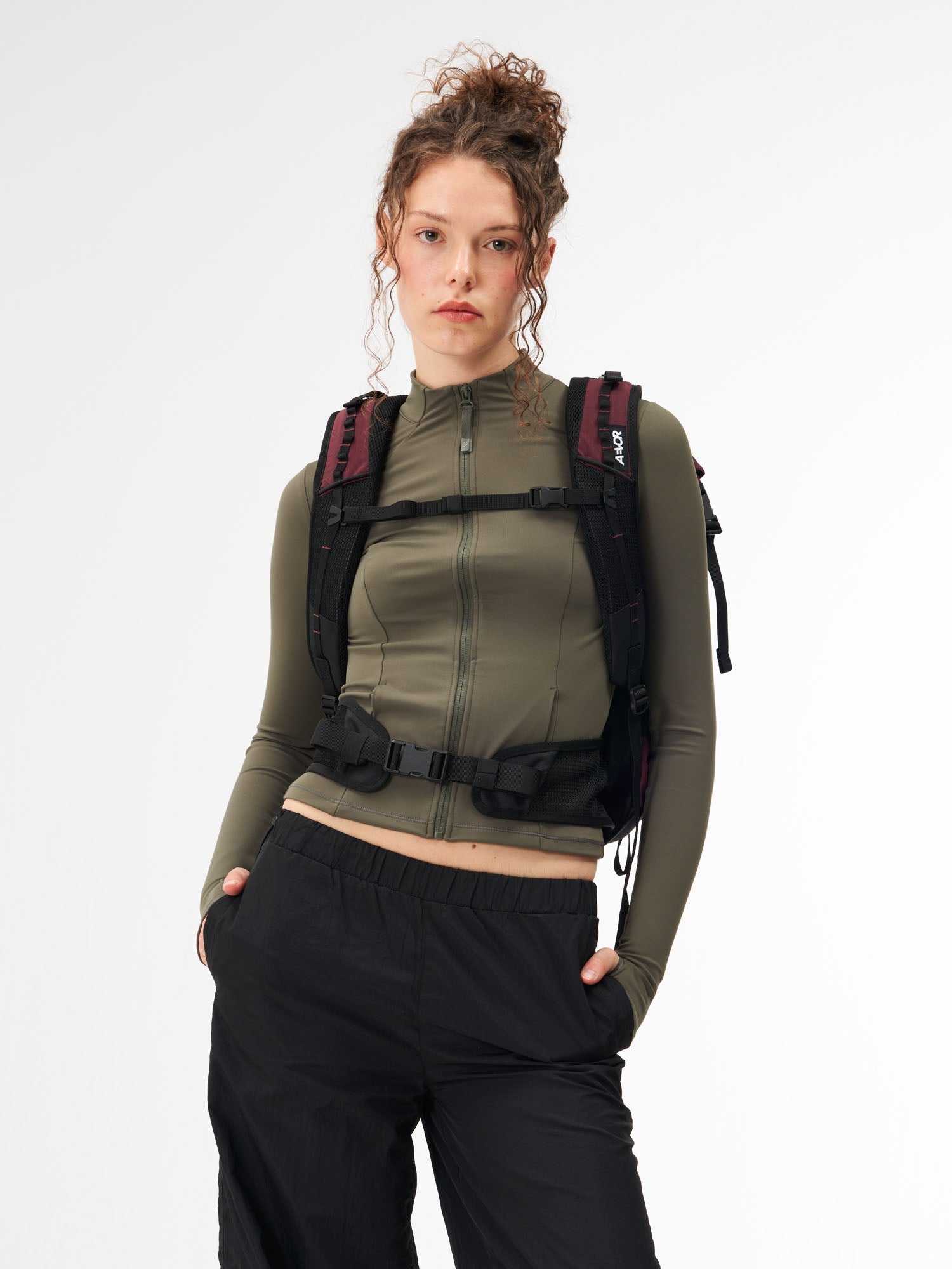 aevor-active-pack-rucksack-burgundy-laptopfach image 5