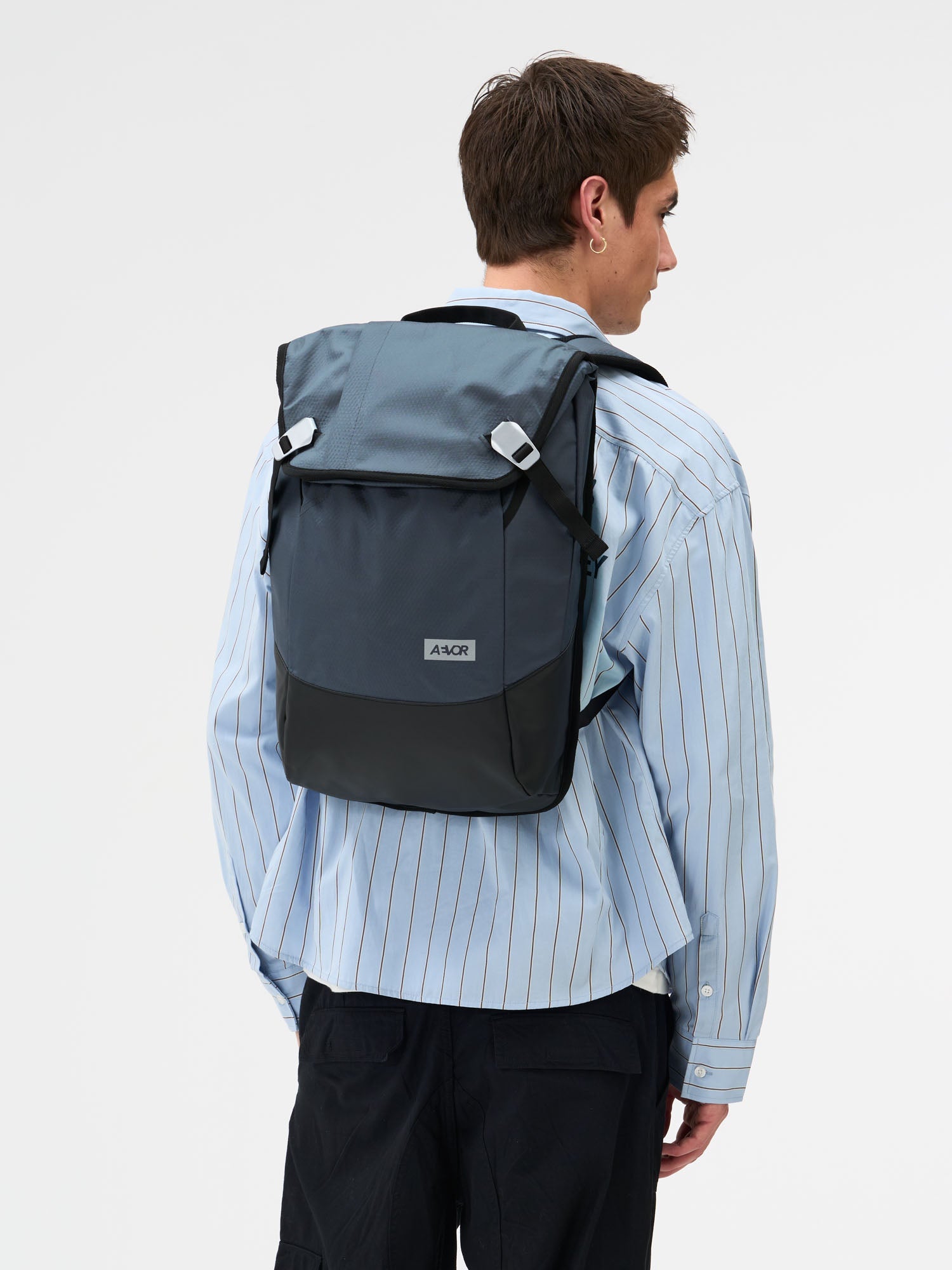 aevor-daypack-rucksack-18-l-proof-petrol-erweiterbar image 2