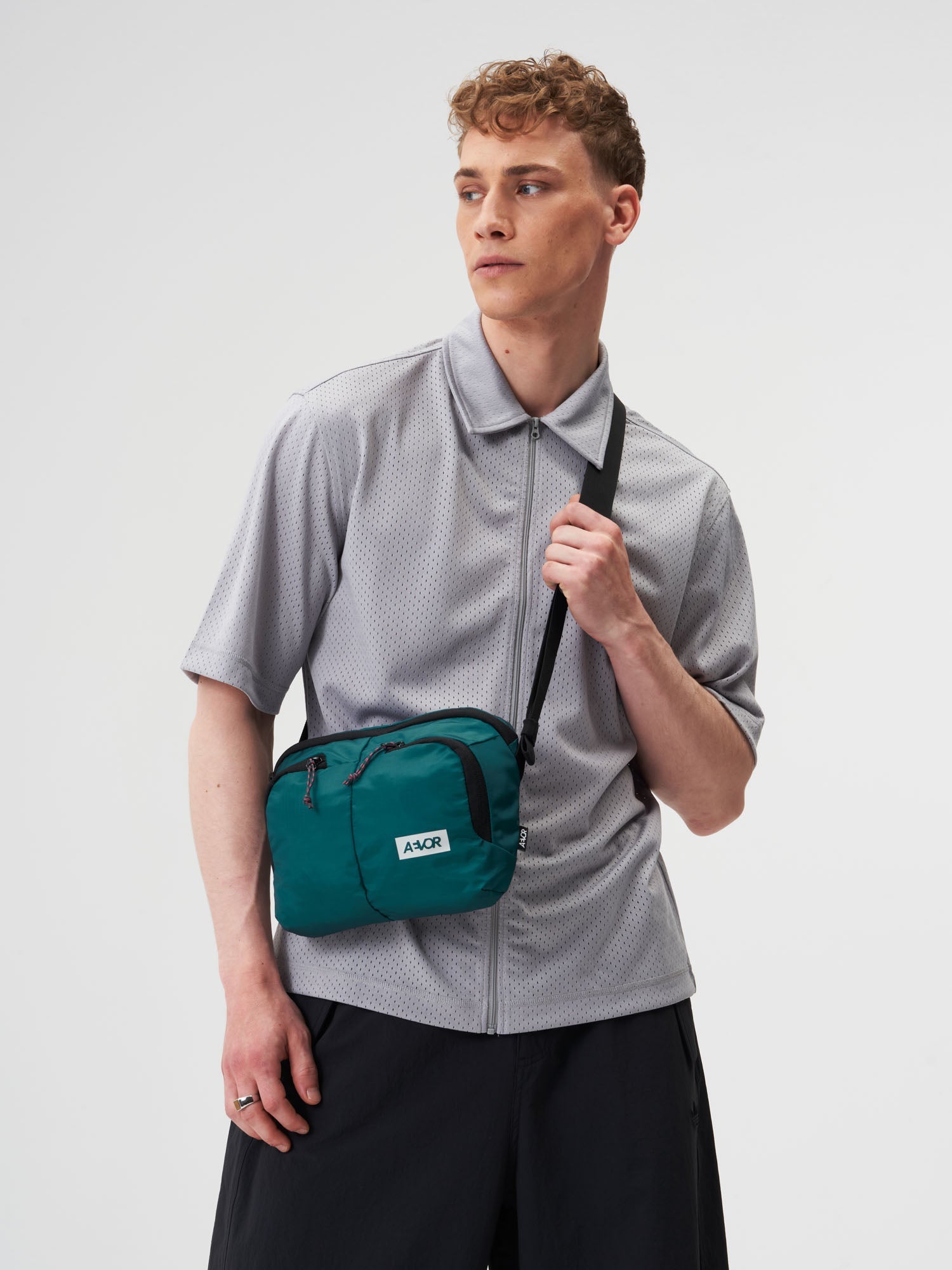aevor-sacoche-bag-umh-ngetasche-4l-ripstop-evergreen image 2