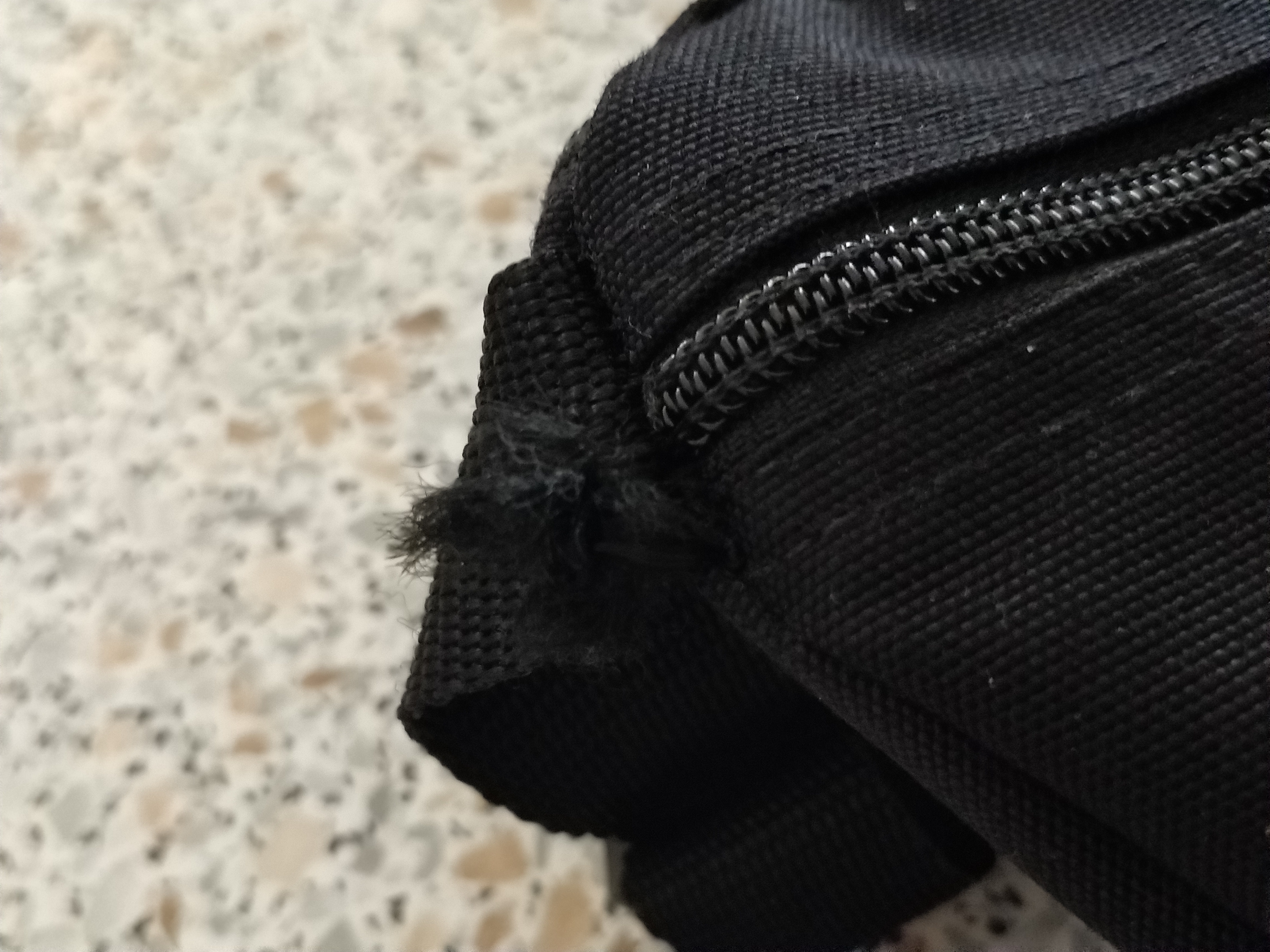 Solide Tasche