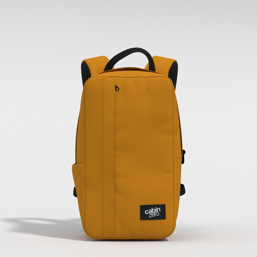 cabin-zero-classic-flight-rucksack-12l-schwarz-daypack image 2