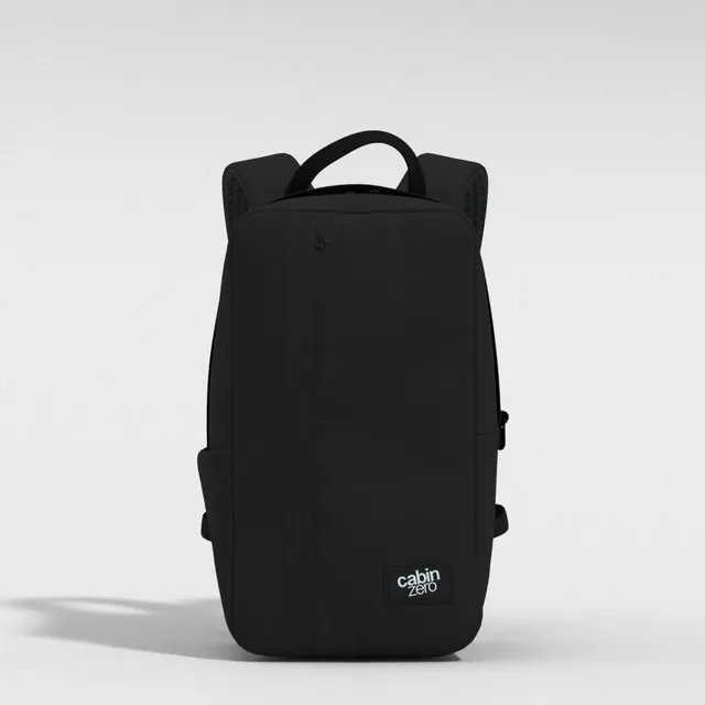 cabin-zero-classic-flight-rucksack-12l-schwarz-daypack image 1