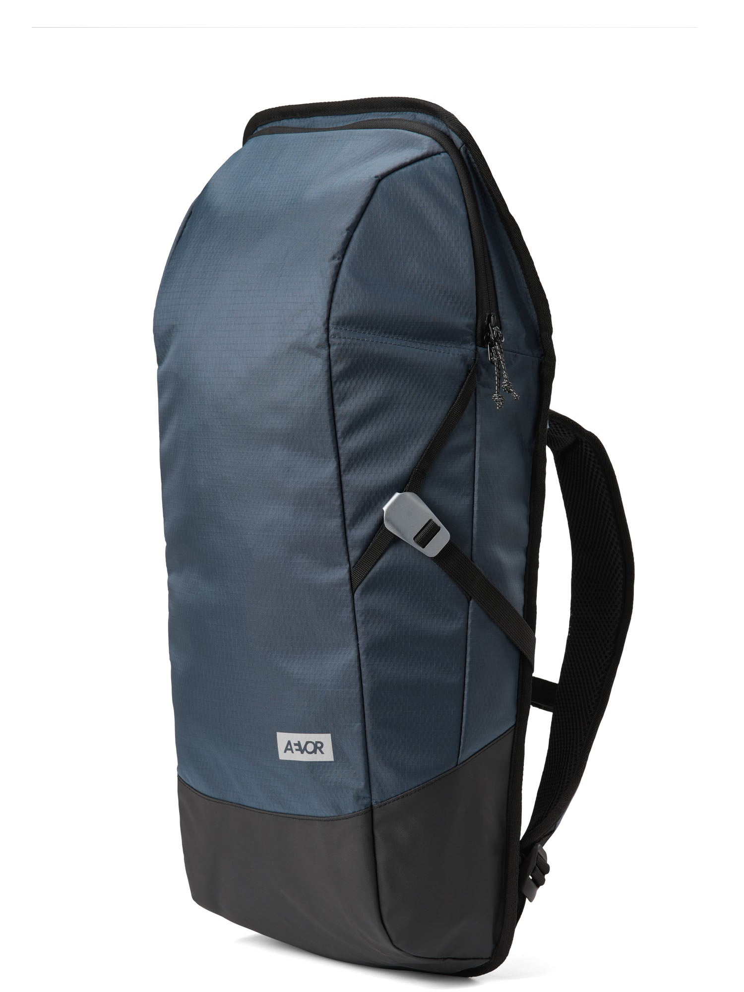 aevor-daypack-rucksack-18-l-proof-petrol-erweiterbar image 3