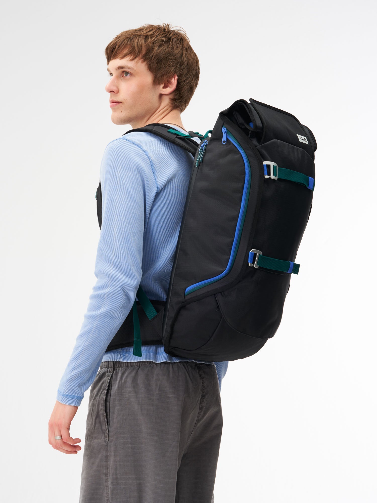 aevor-travel-pack-reiserucksack-aqua-drift-38-45-l image 6