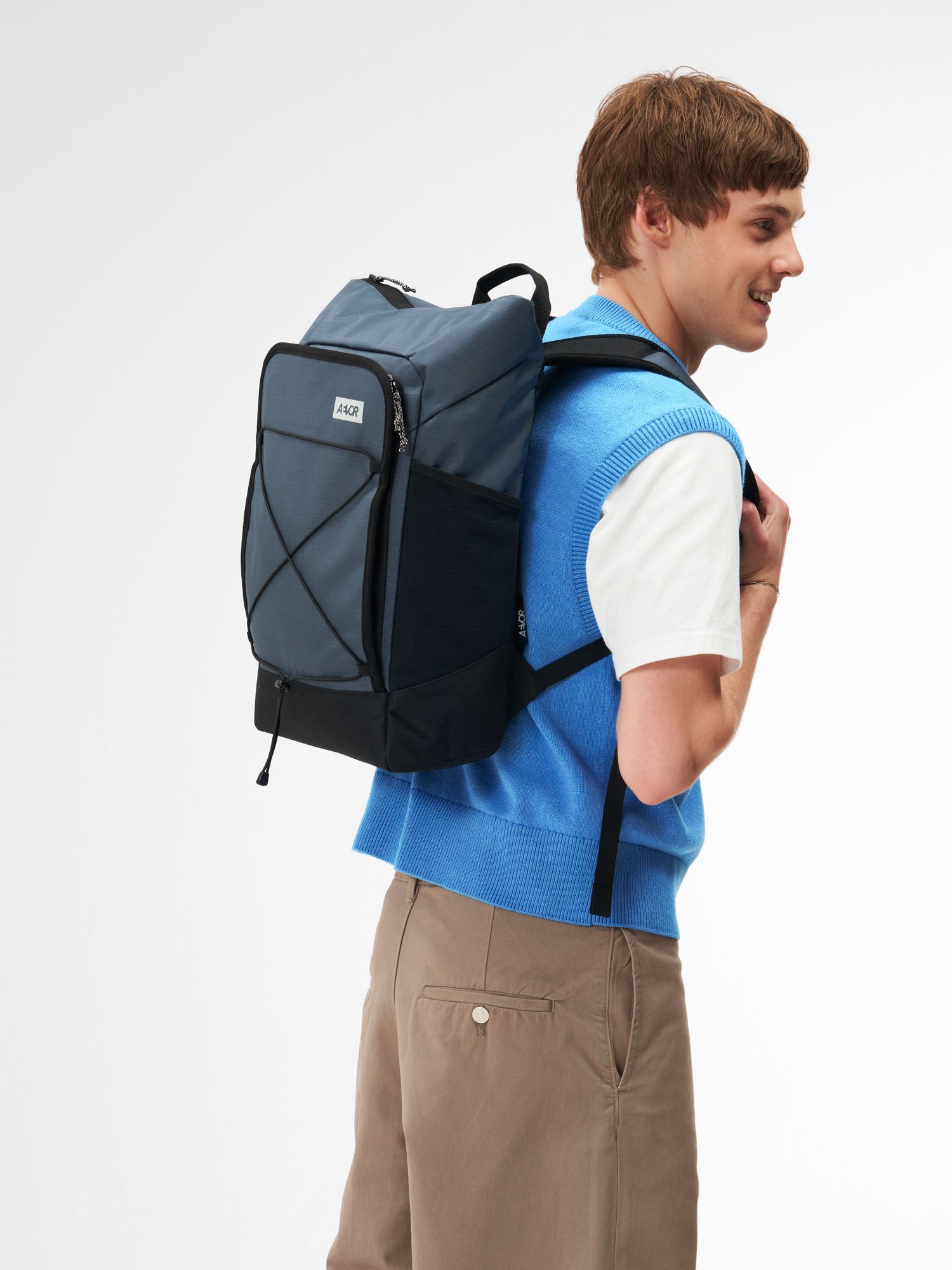 aevor-day-pack-flx-rucksack-21l-proof-petrol-laptop image 2