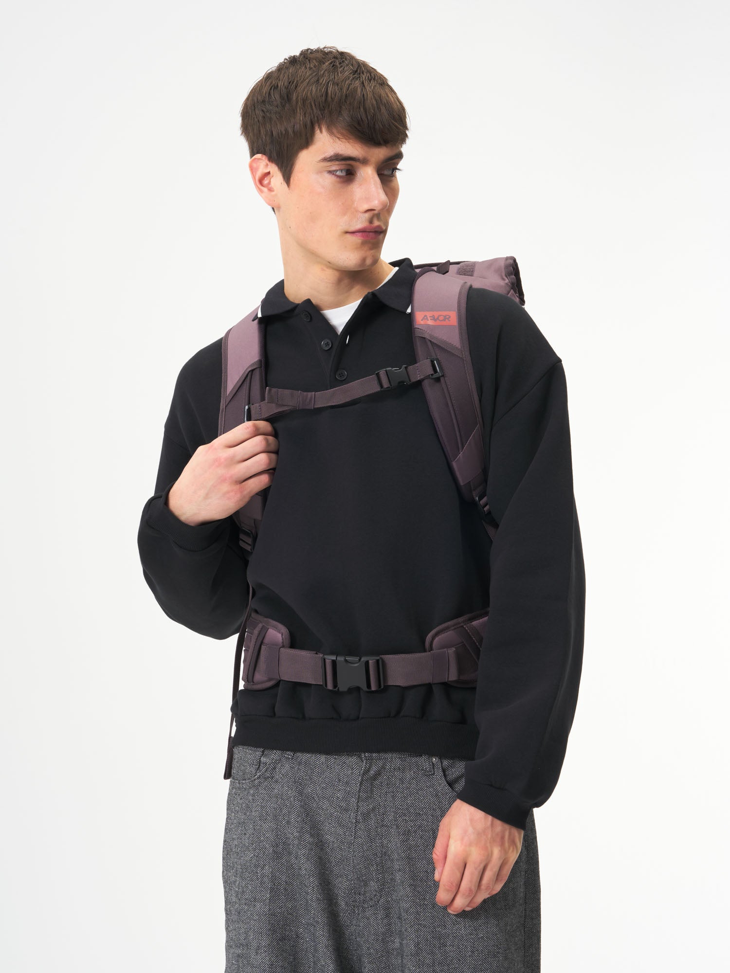 aevor-travel-pack-reiserucksack-oxy-purple-38-45-l image 6