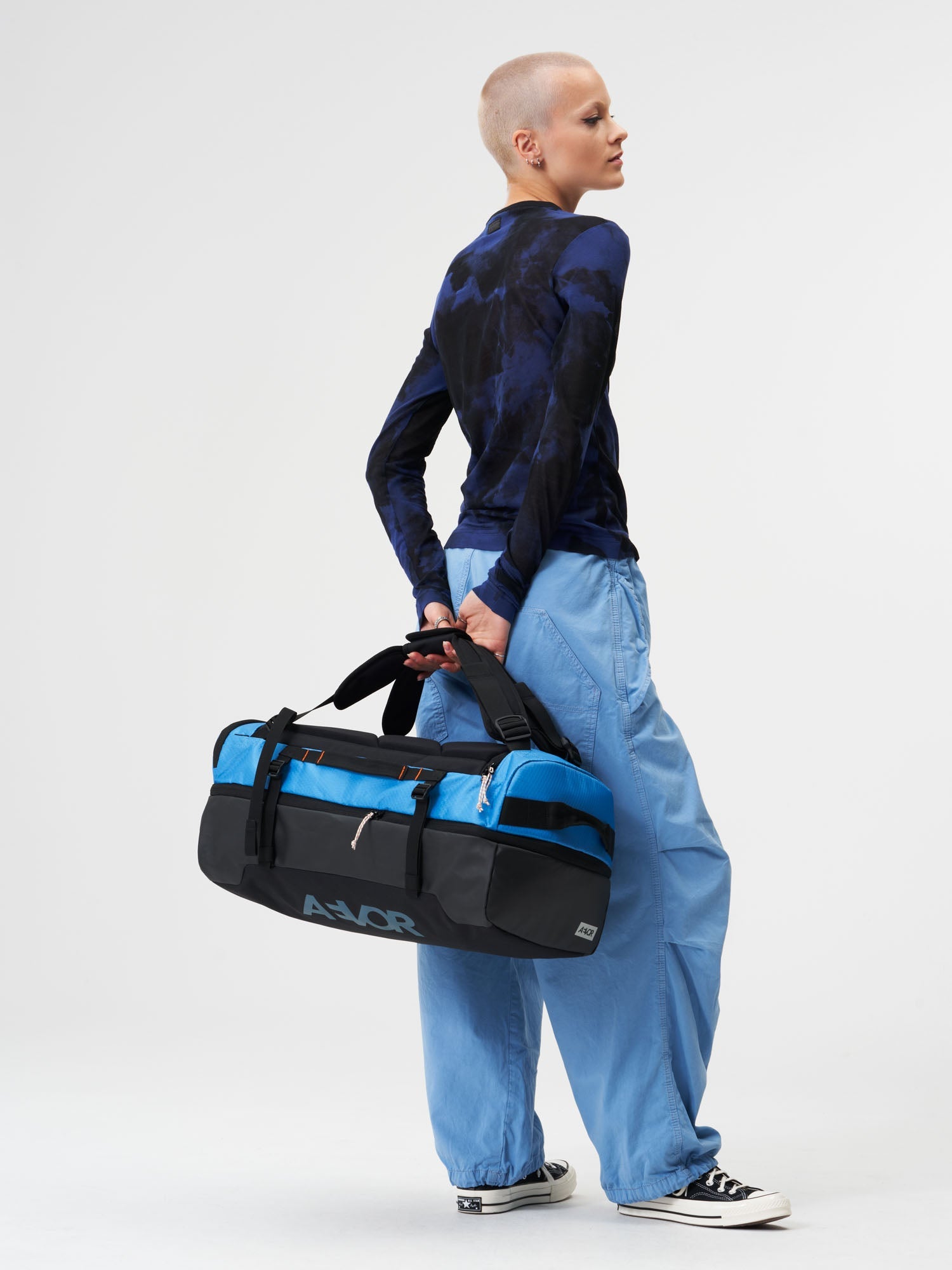 aevor-duffel-pack-proof-retro-blue-reisetasche-47-60-l image 7