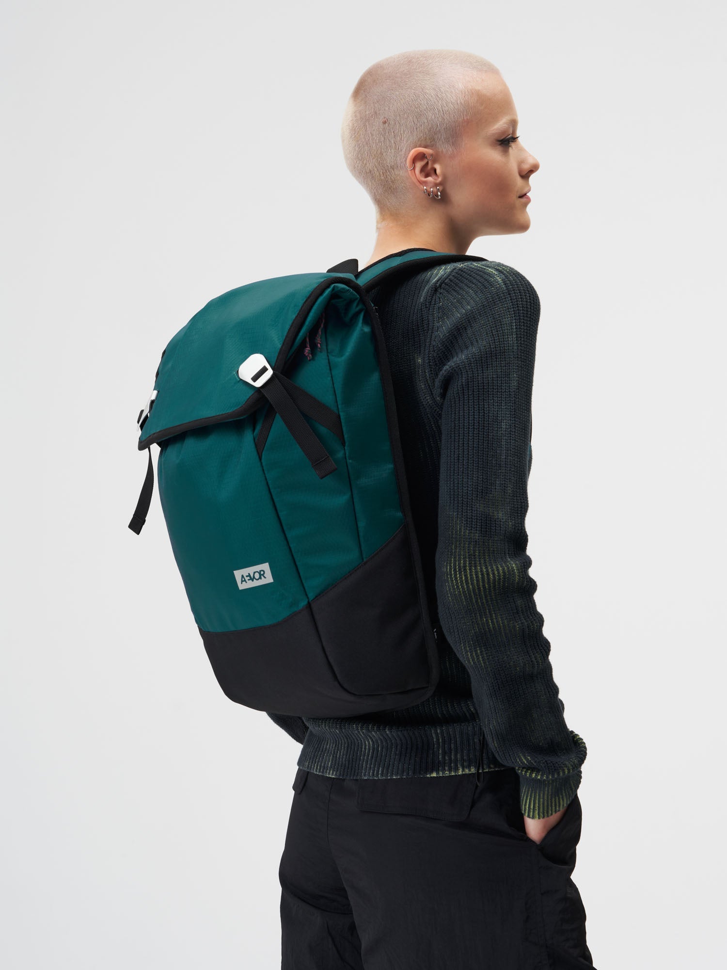 aevor-daypack-rucksack-18-l-proof-evergreen-erweiterbar image 2