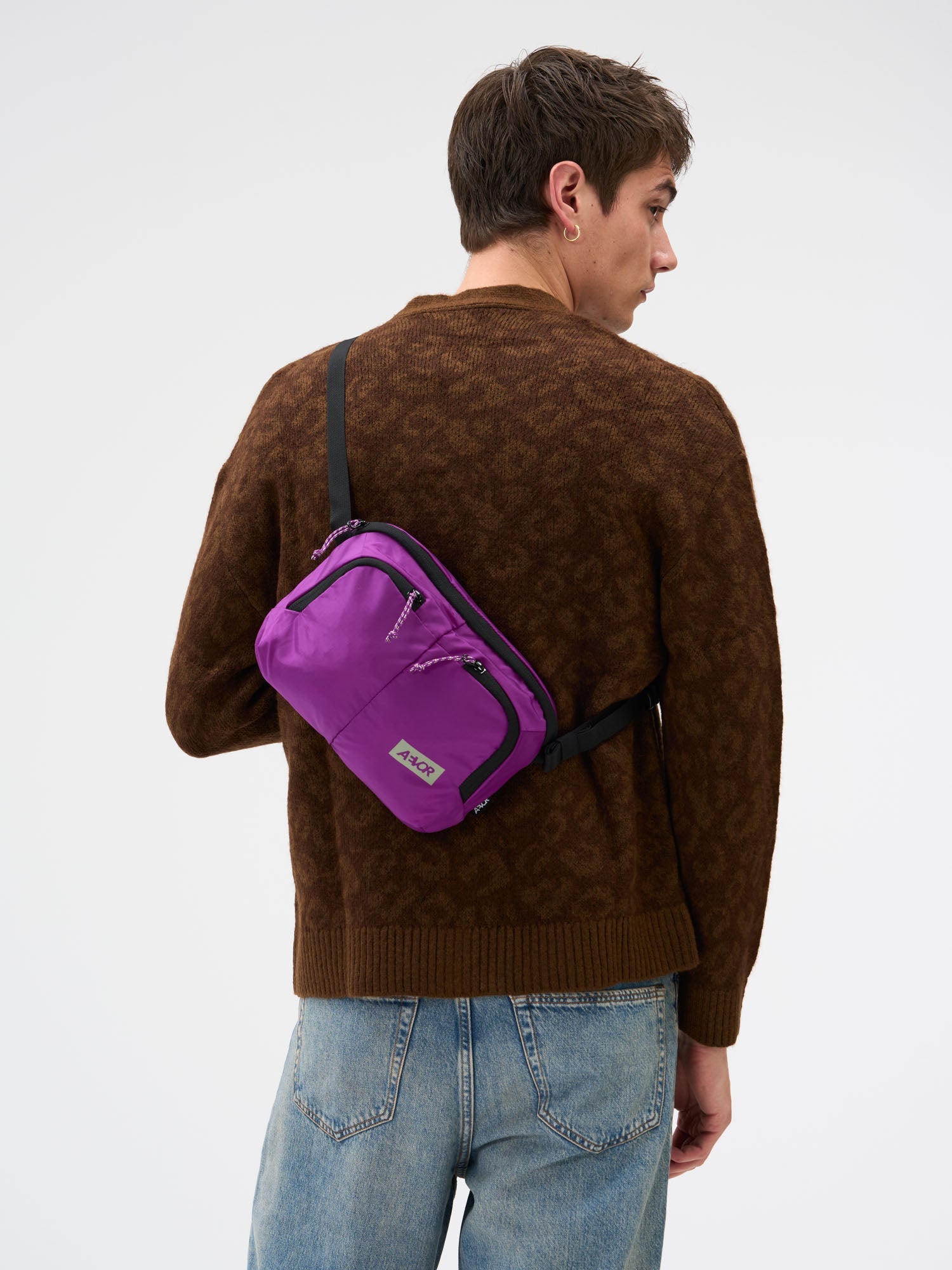 aevor-sacoche-bag-umh-ngetasche-4l-ripstop-electric-fuchsia image 6