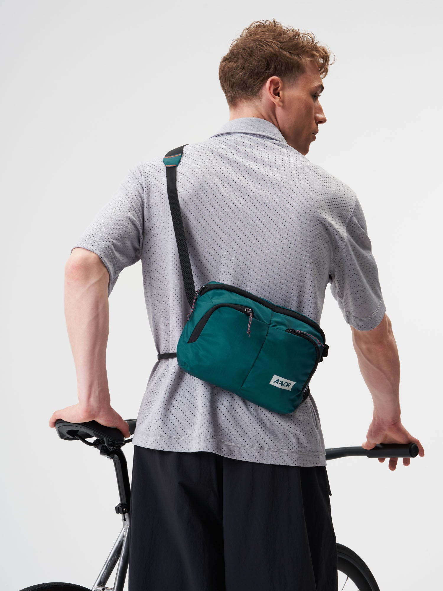 aevor-sacoche-bag-umh-ngetasche-4l-ripstop-evergreen image 6