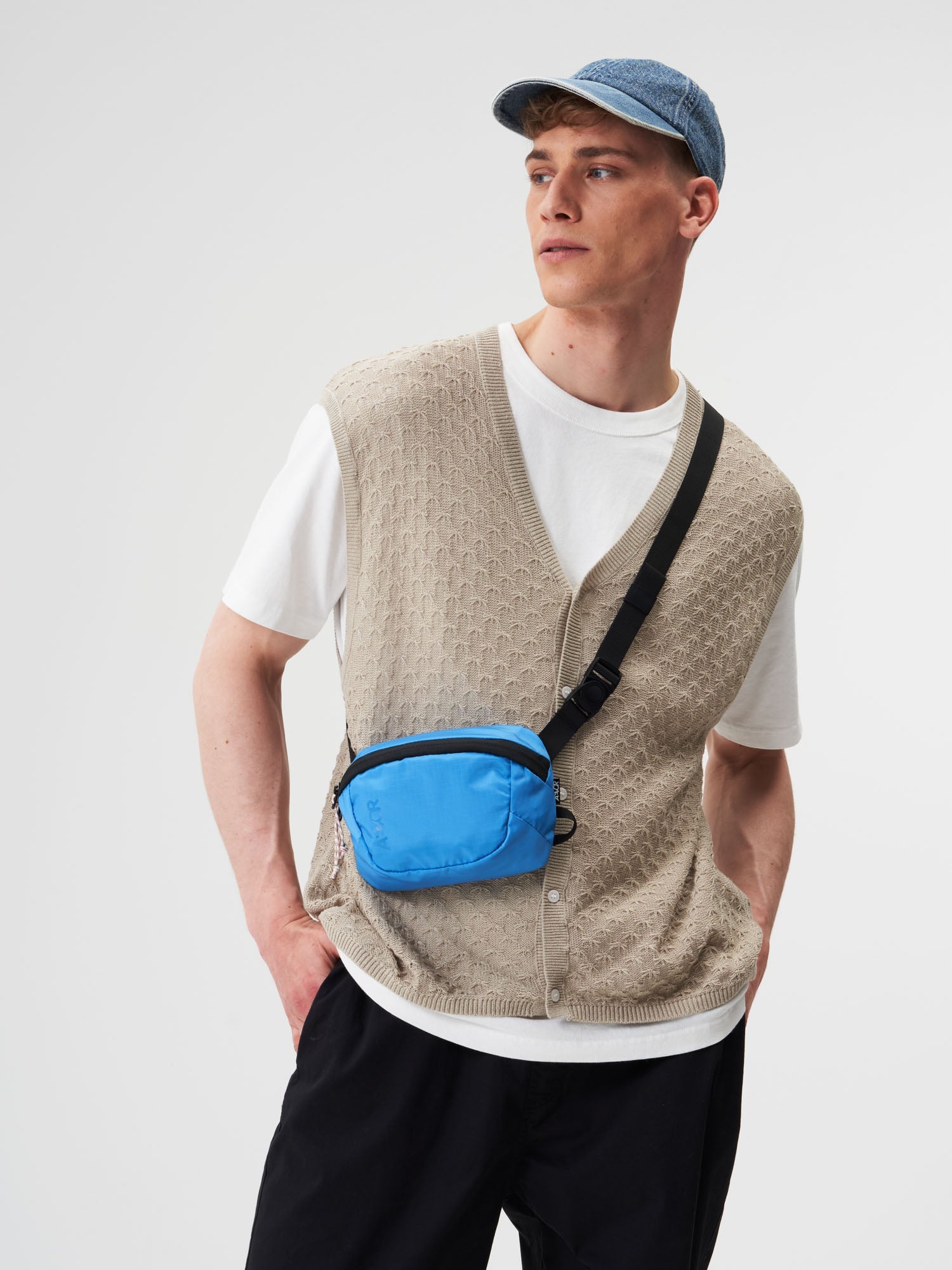 aevor-hip-bag-move-bauchtasche-ripstop-retro-blue-f-rs-bike image 2