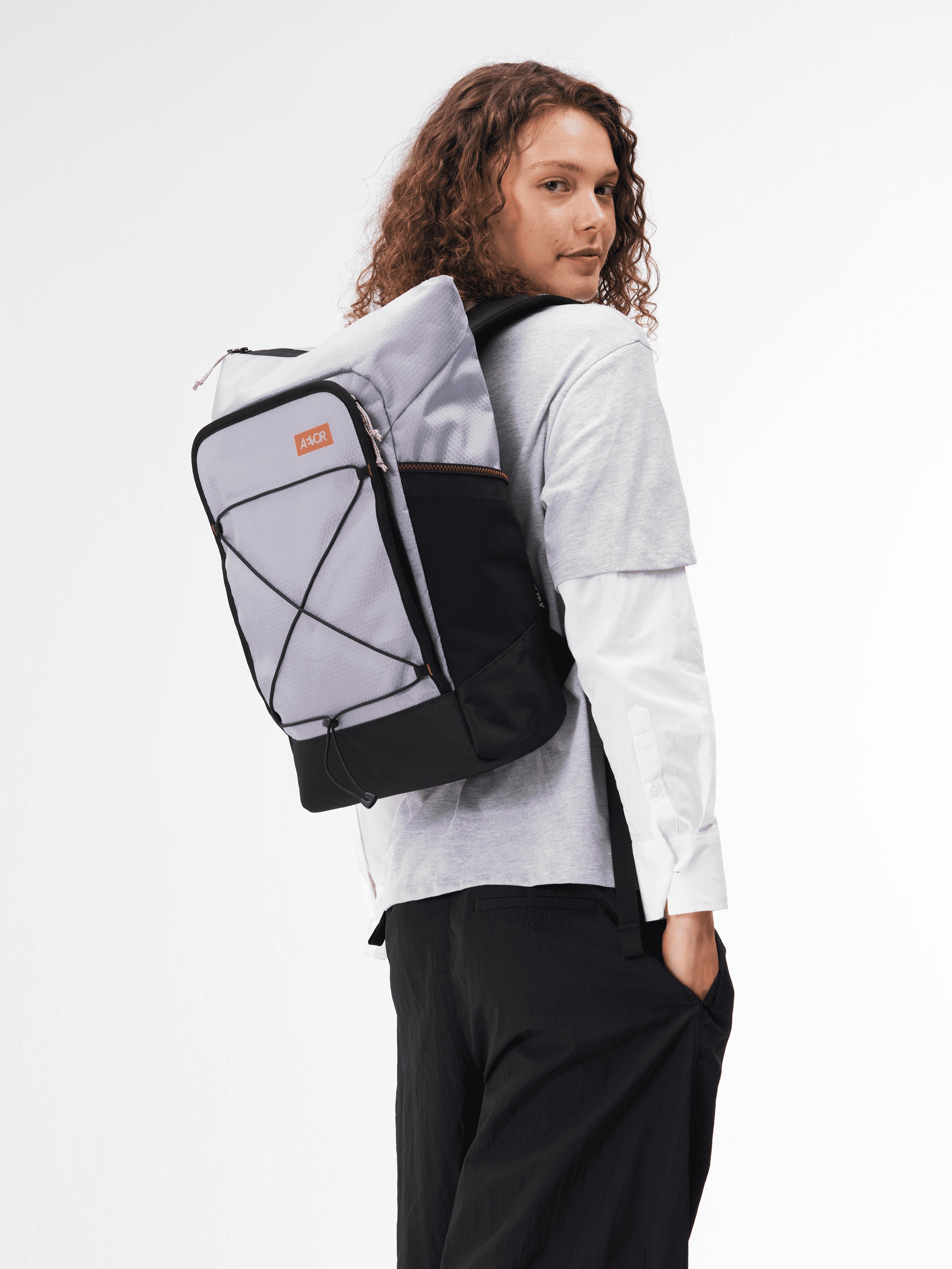 aevor-day-pack-flx-rucksack-proof-lavender-21l image 2