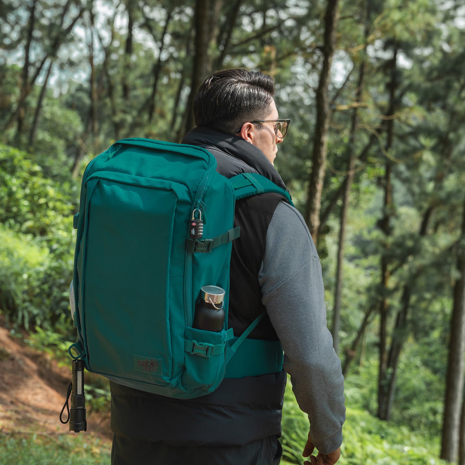 cabin-zero-adv-rucksack-42-l-absolute-black-handgep-ck image 3