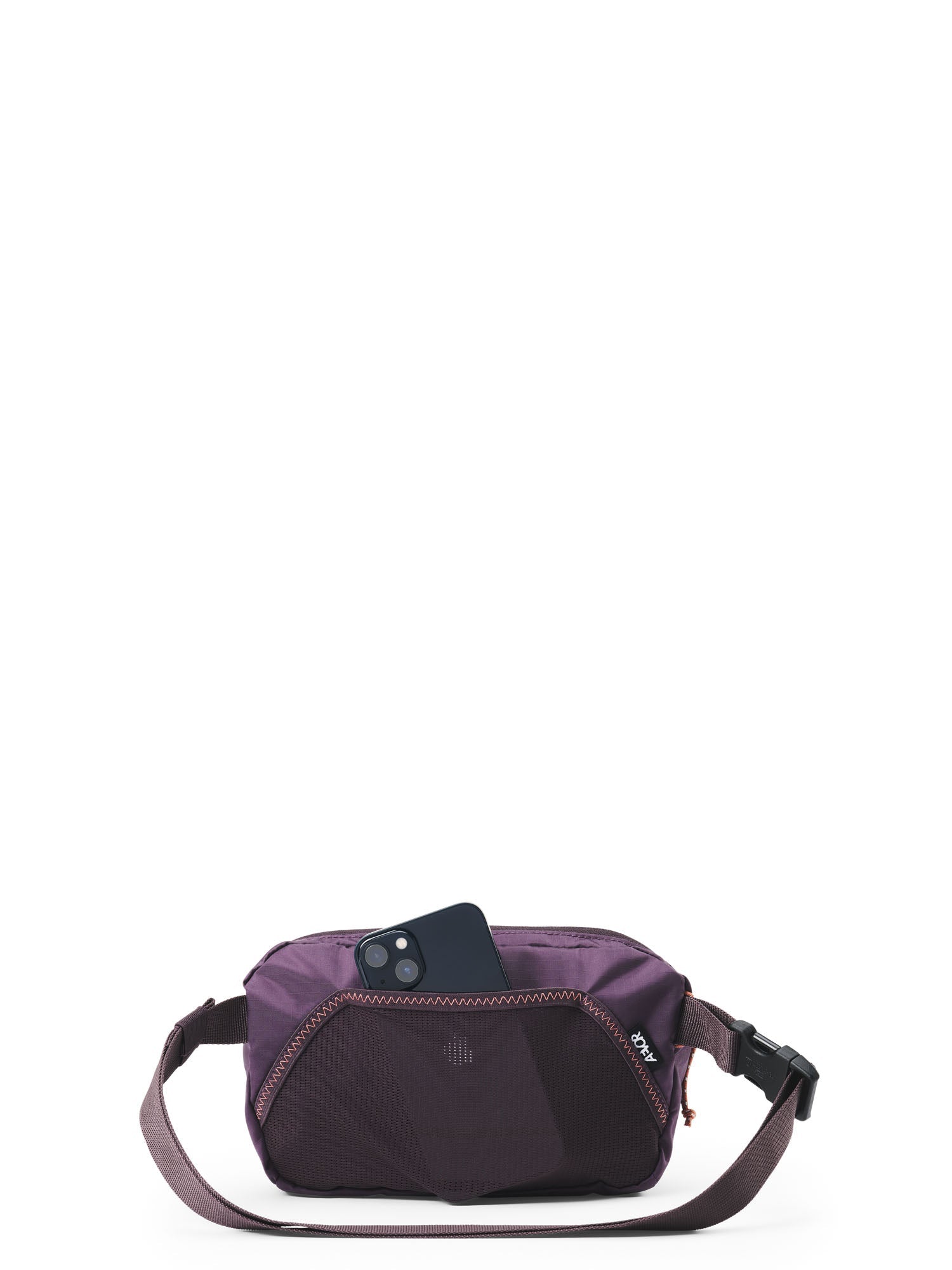 aevor-hip-bag-ease-bauchtasche-oxy-purple-ripstop image 4
