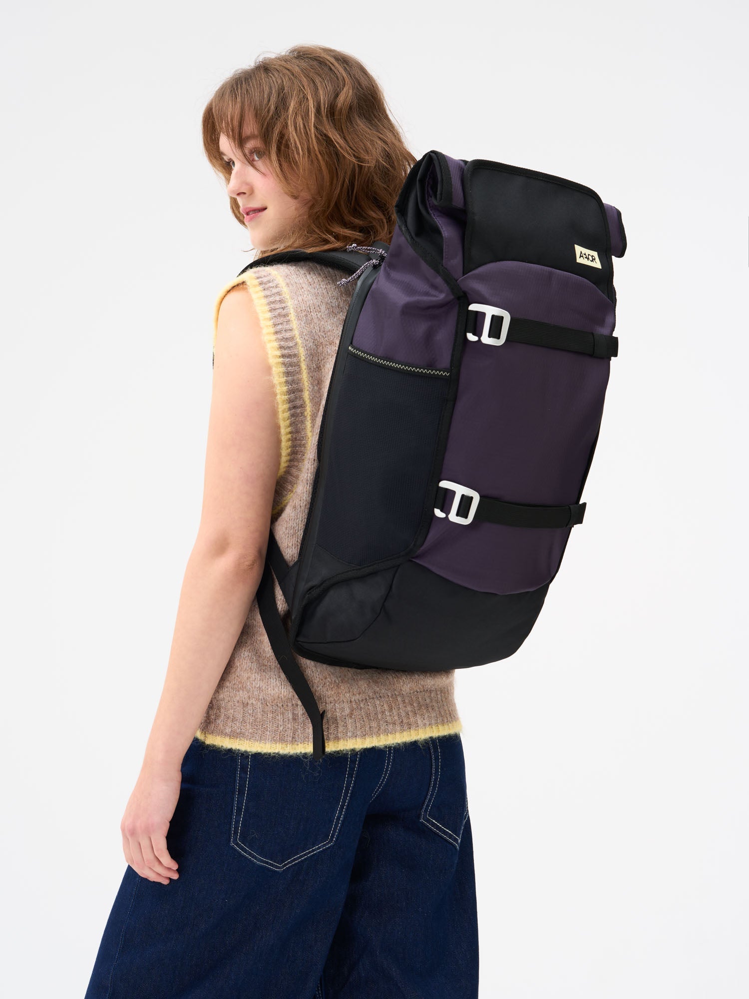 aevor-trip-pack-rucksack-proof-phantom-purple-26-33-l-laptop image 2