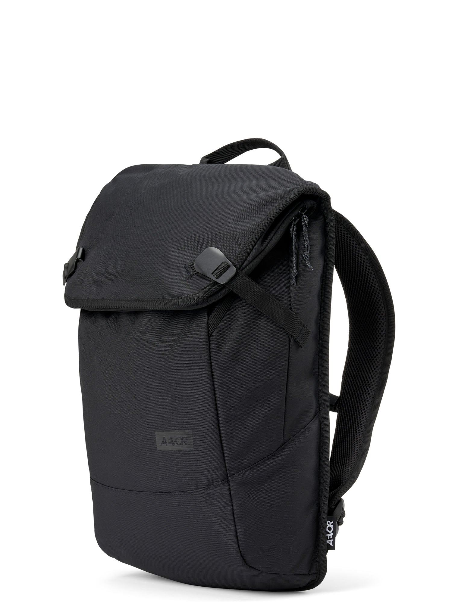 aevor-daypack-rucksack-black-eclipse-18-28-l-laptop image 6