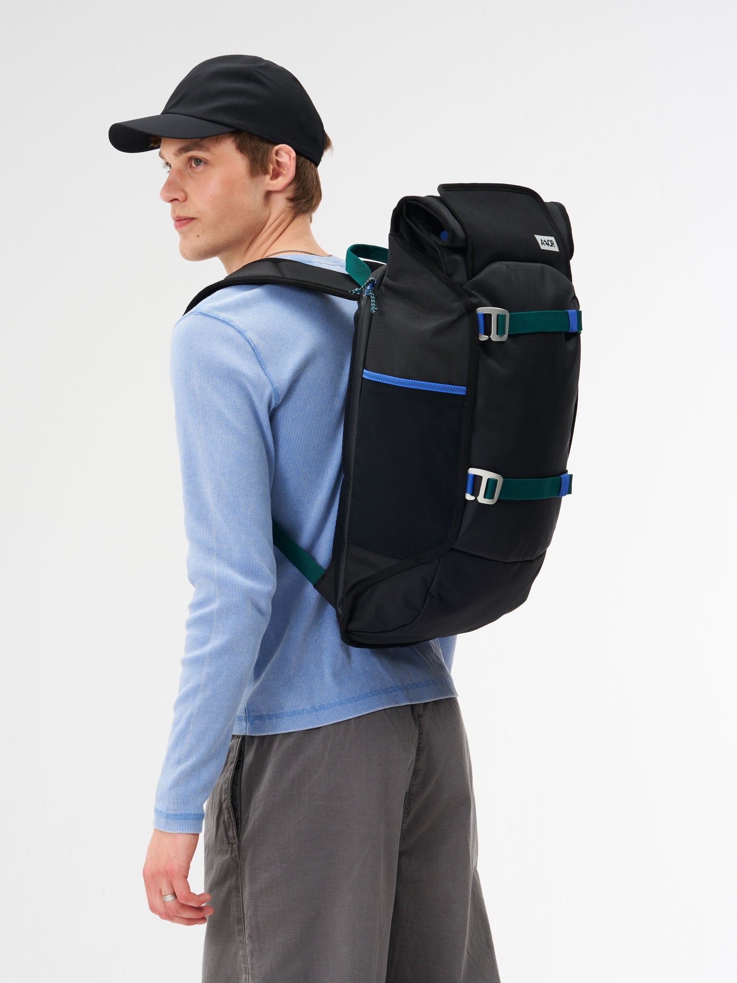 aevor-trip-pack-rucksack-26-33-l-proof-dual-dip-aqua-drift image 7