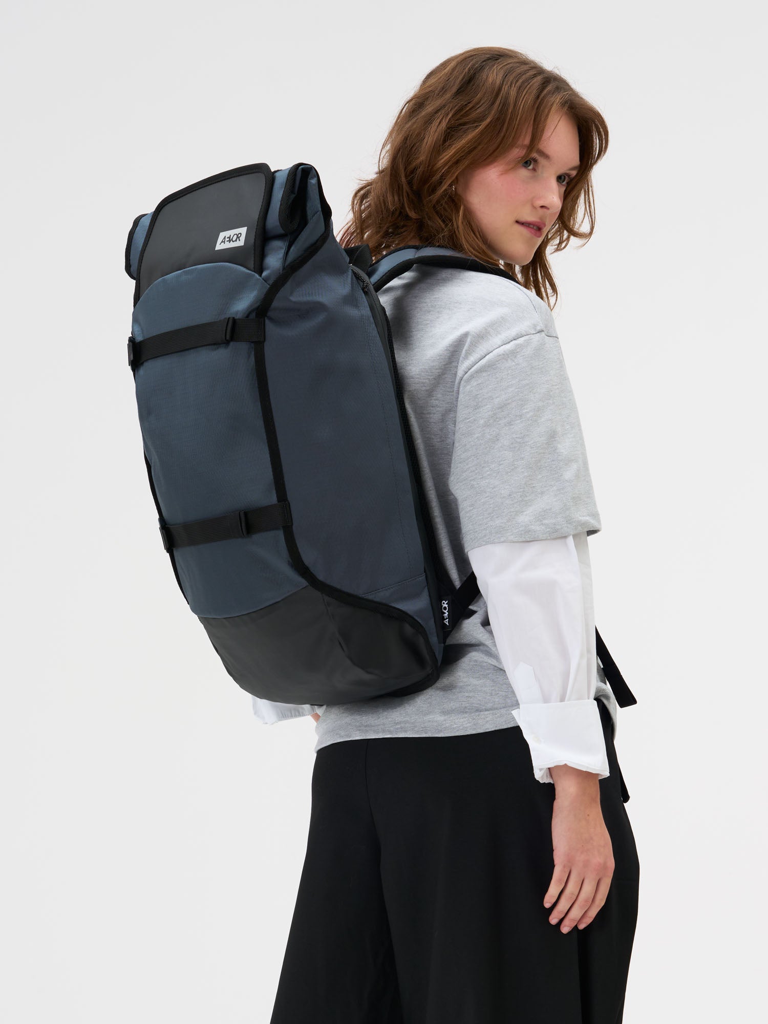 aevor-trip-pack-rucksack-26-33-l-proof-petrol-blau image 2