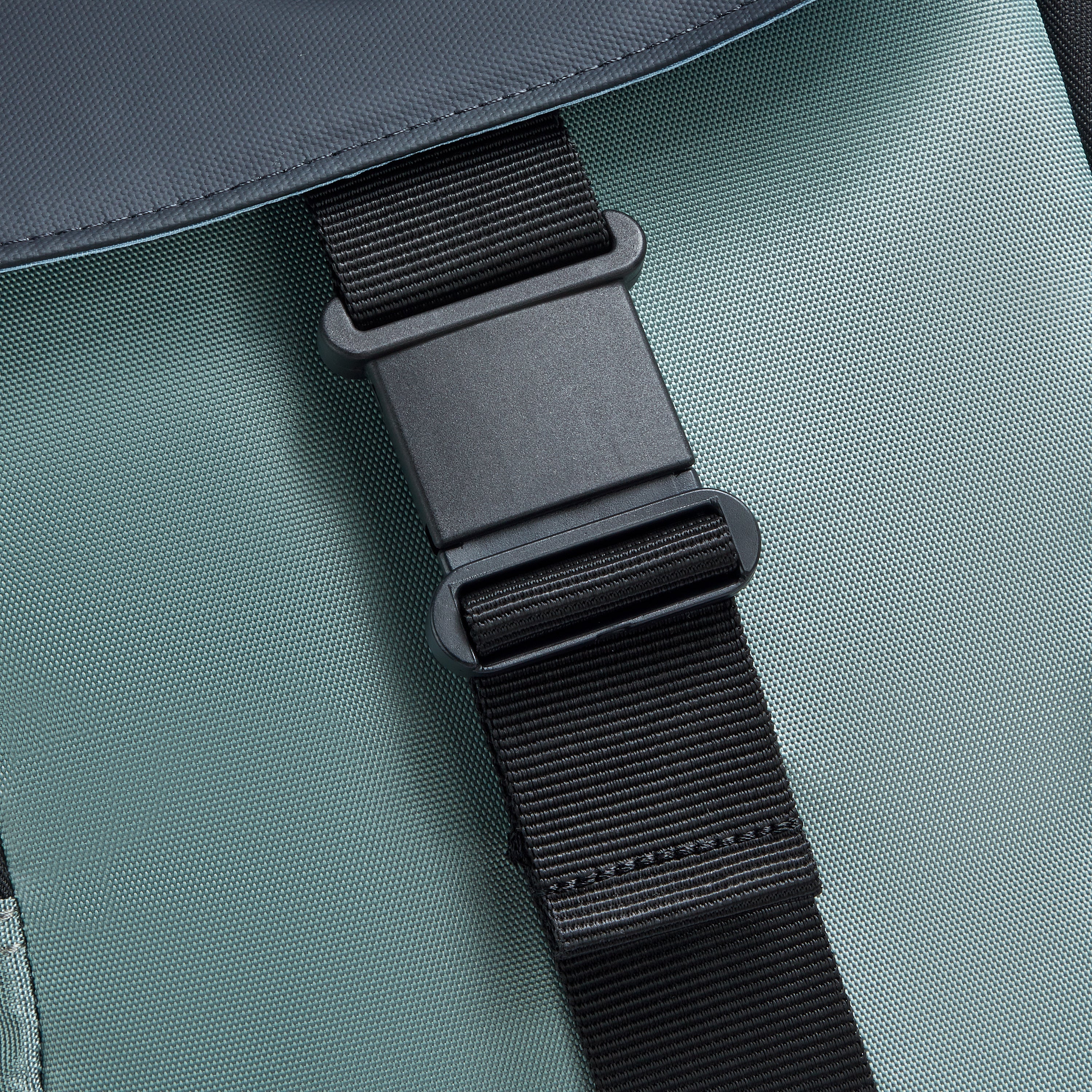 delsey-securflap-rucksack-22-l-sage-green-laptop image 4