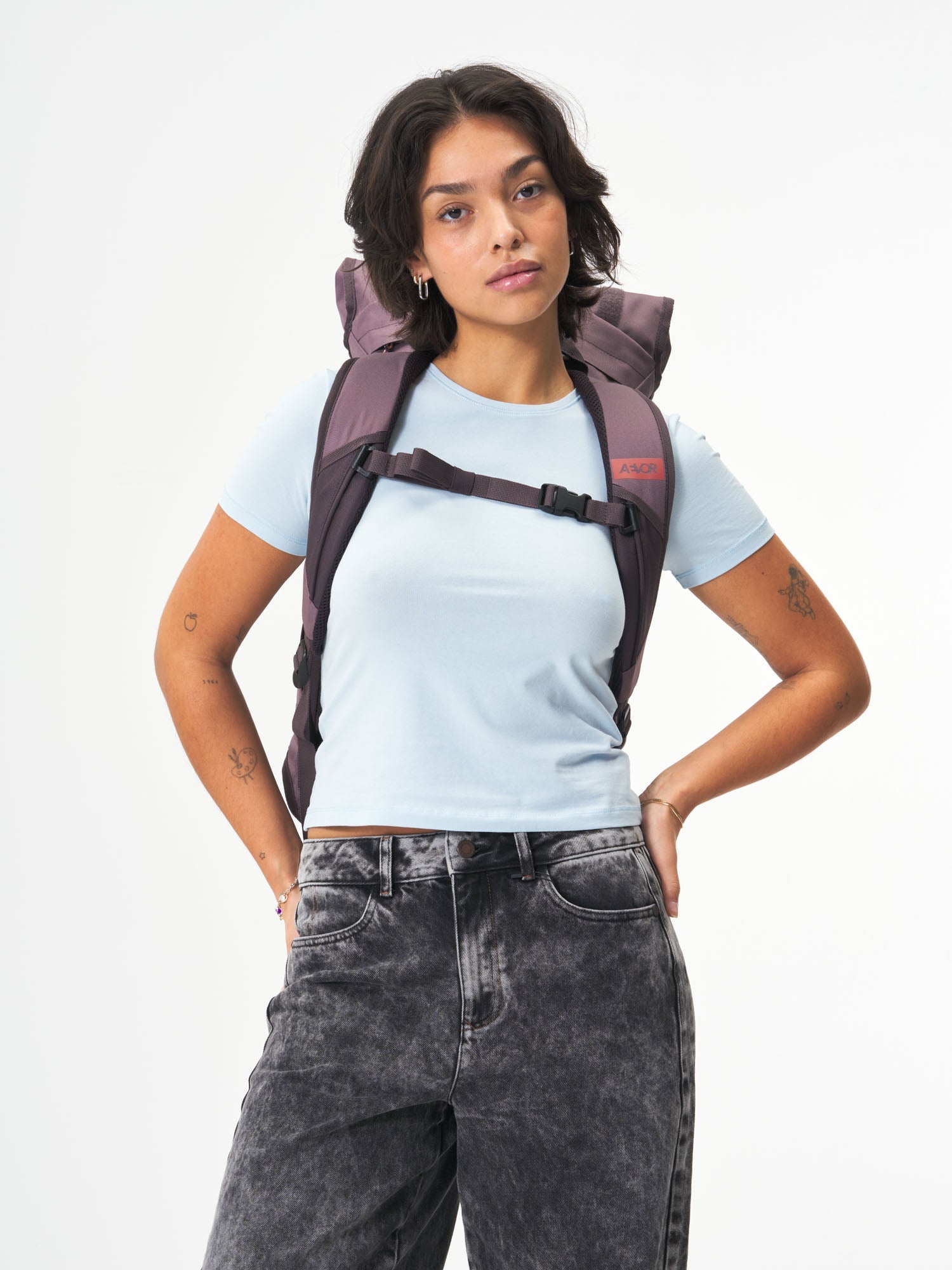 aevor-trip-pack-rucksack-oxy-purple-26-33-l-laptopfach image 8