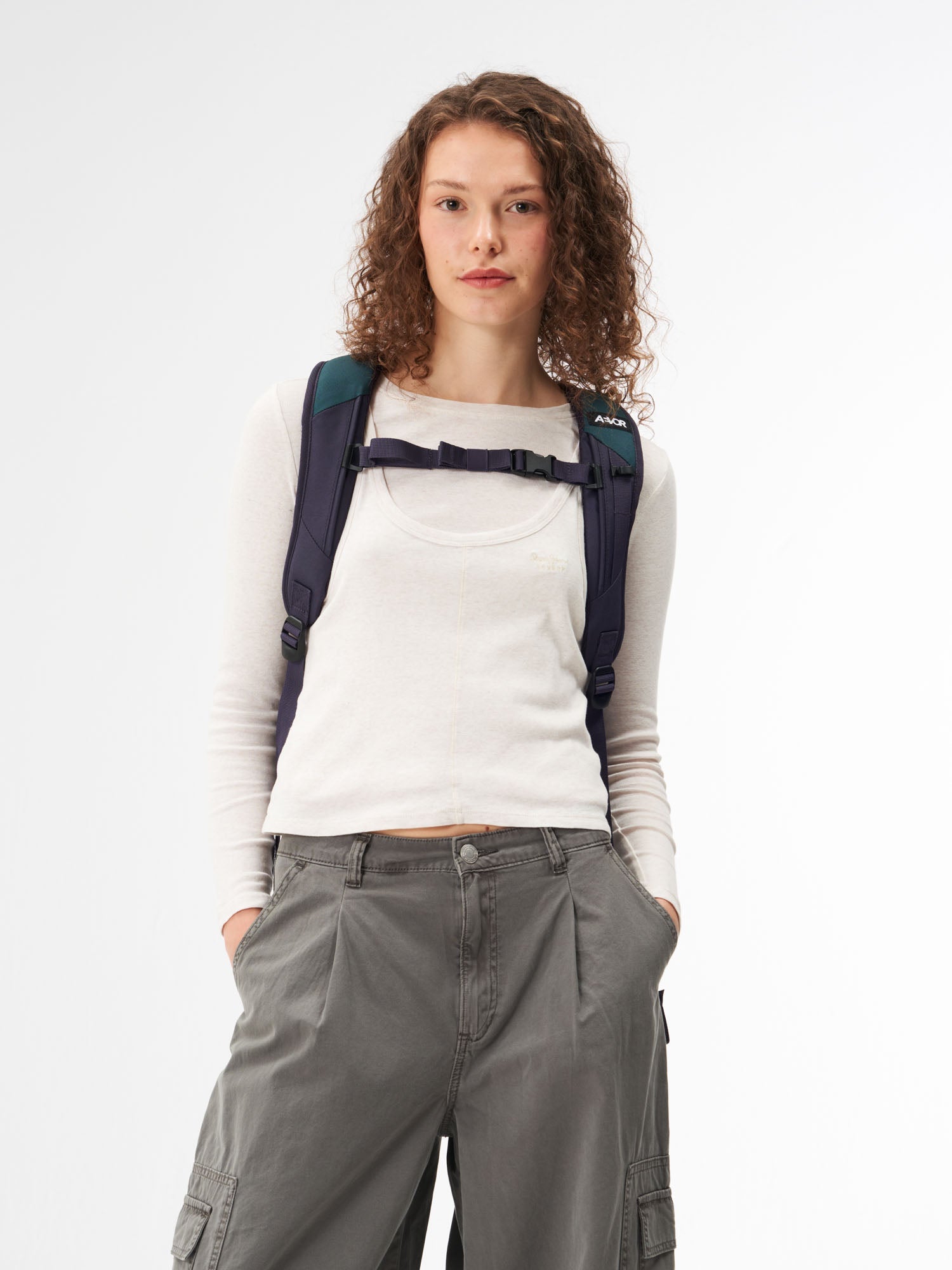 aevor-roll-pack-2-0-rucksack-vintage-teal-rolltop-15-laptop image 5