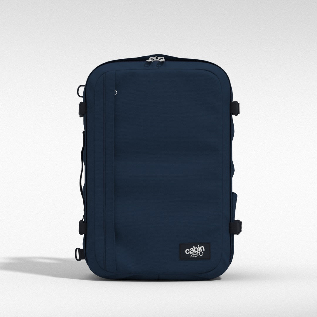 cabin-zero-classic-plus-rucksack-42l-schwarz-reiserucksack image 5