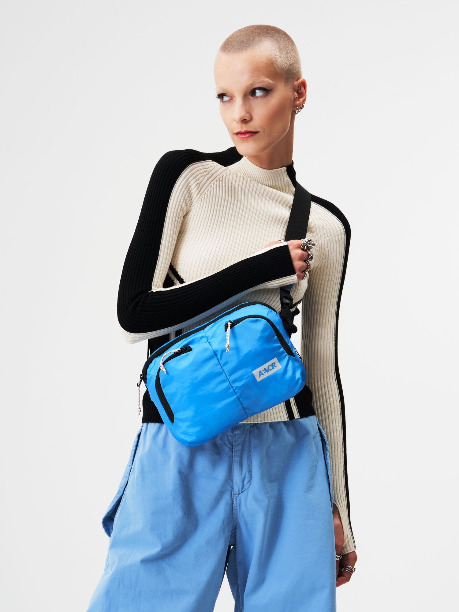 aevor-sacoche-bag-umh-ngetasche-4l-ripstop-retro-blue image 2