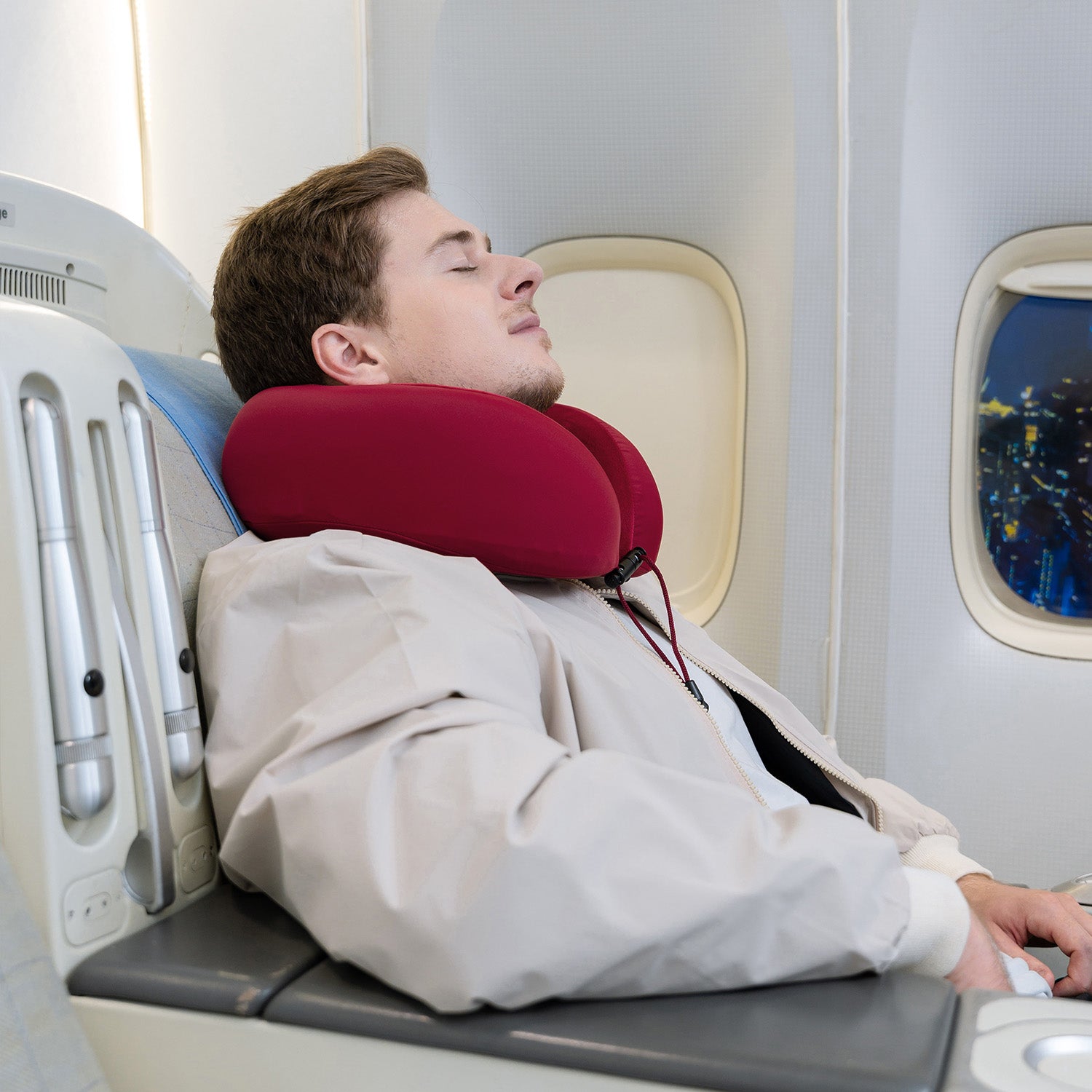 cabin-zero-classic-travel-pillow-reisekissen-memory-foam image 2