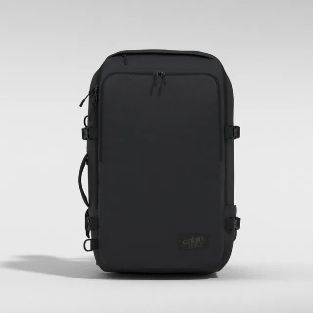 cabin-zero-adv-pro-rucksack-42l-schwarz-reiserucksack image 1