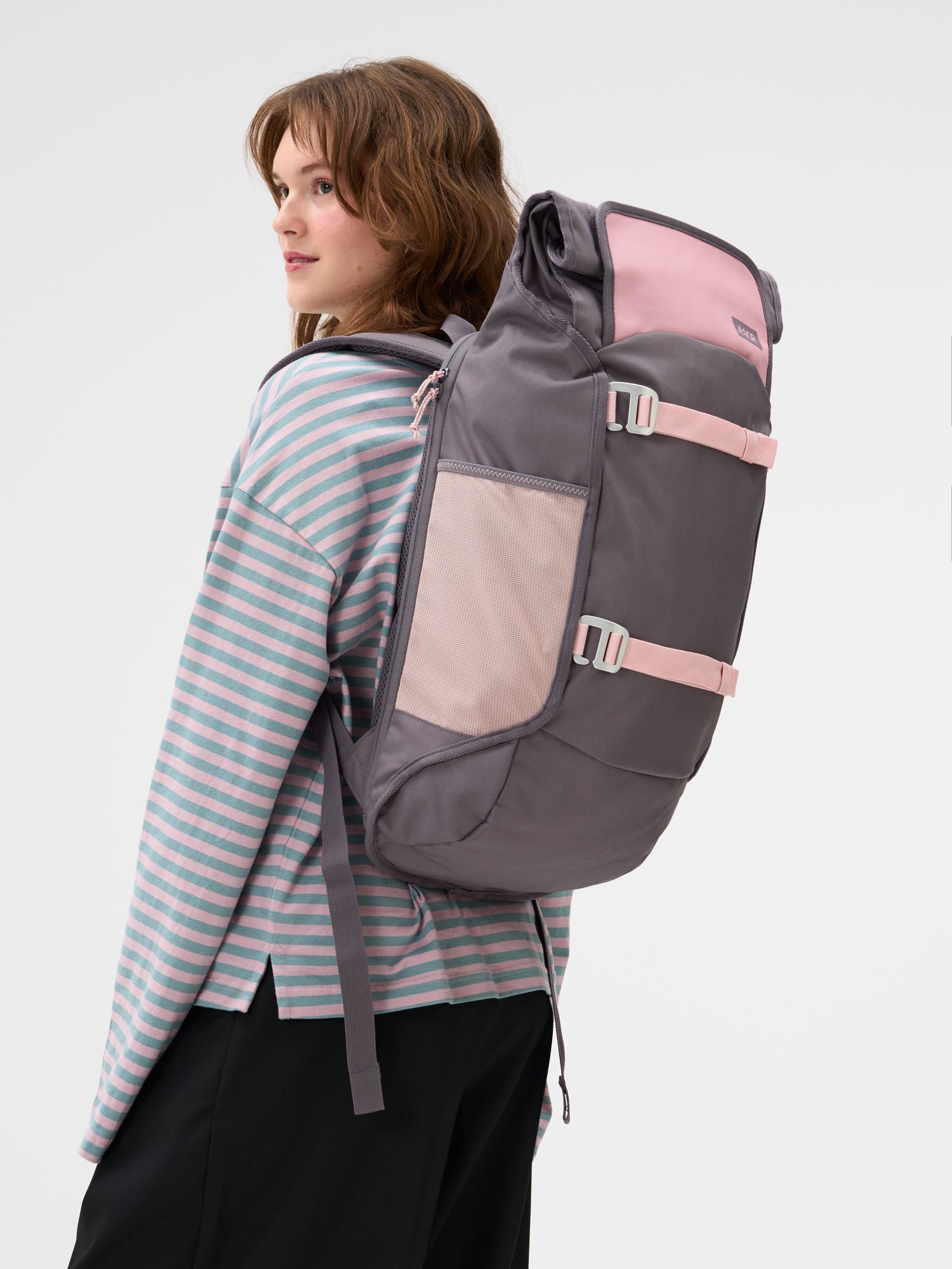 aevor-trip-pack-rucksack-tropical-lily-26-33-l-laptopfach image 6
