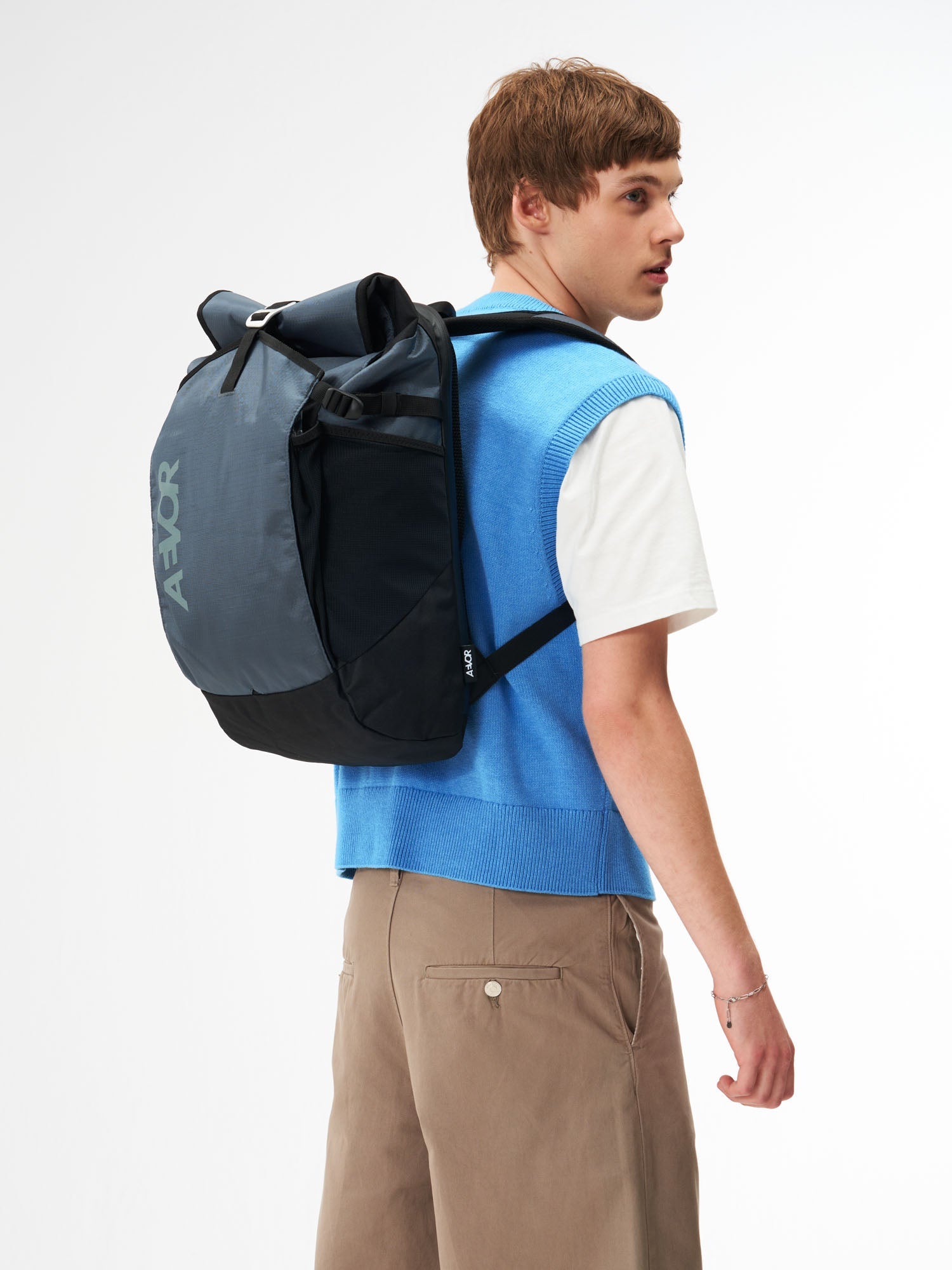 aevor-roll-pack-2-0-rucksack-proof-petrol-15-zoll image 2
