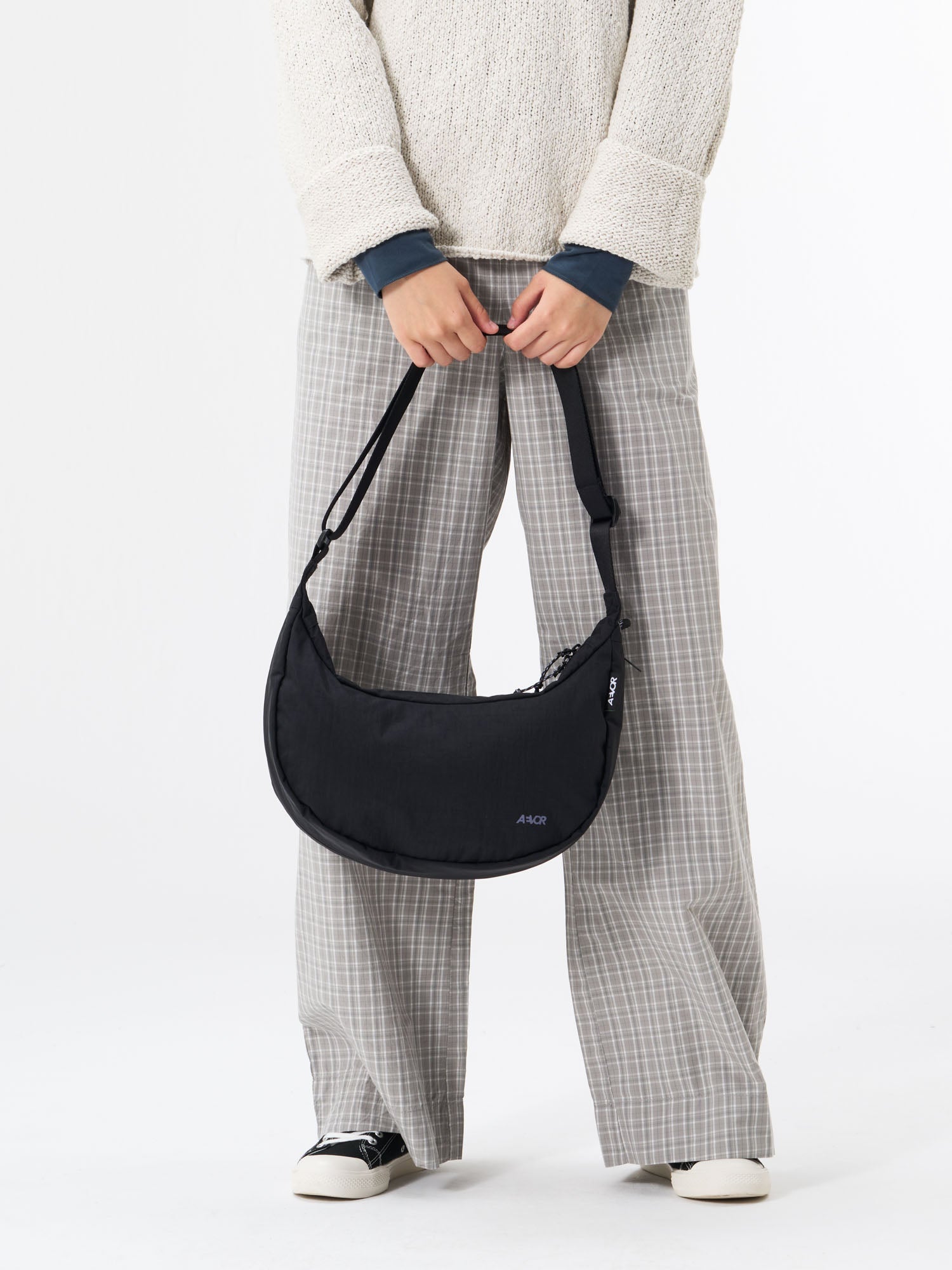 aevor-sling-bag-bauchtasche-black-5-5-l-erweiterbar image 7