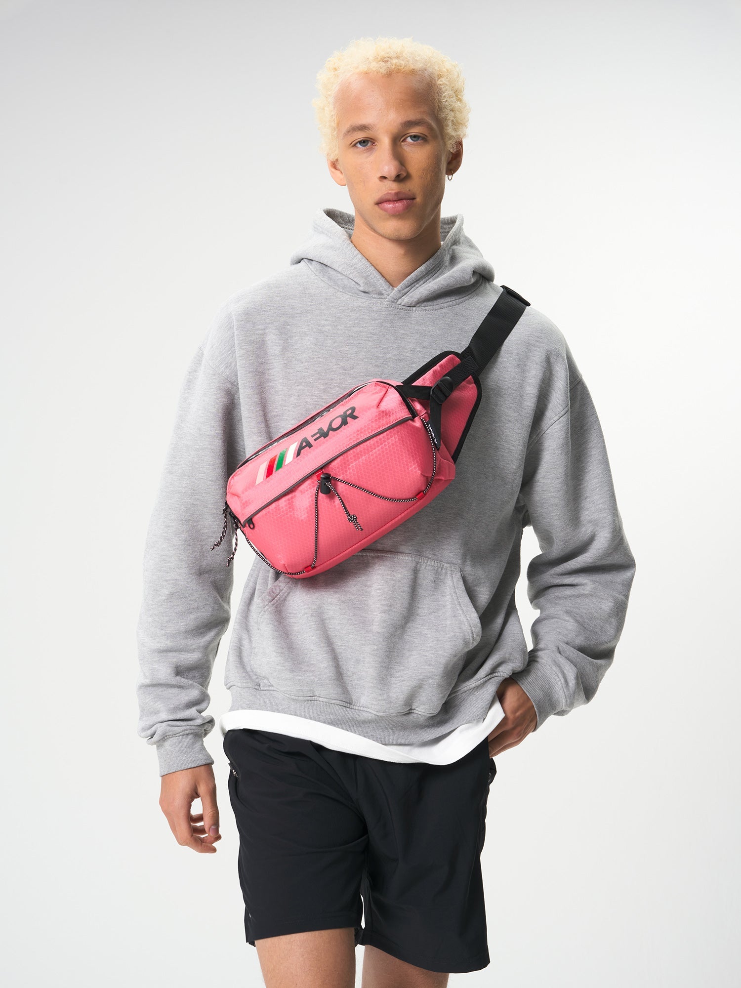 aevor-bar-bag-bauchtasche-pink-flash-wasserdicht image 2