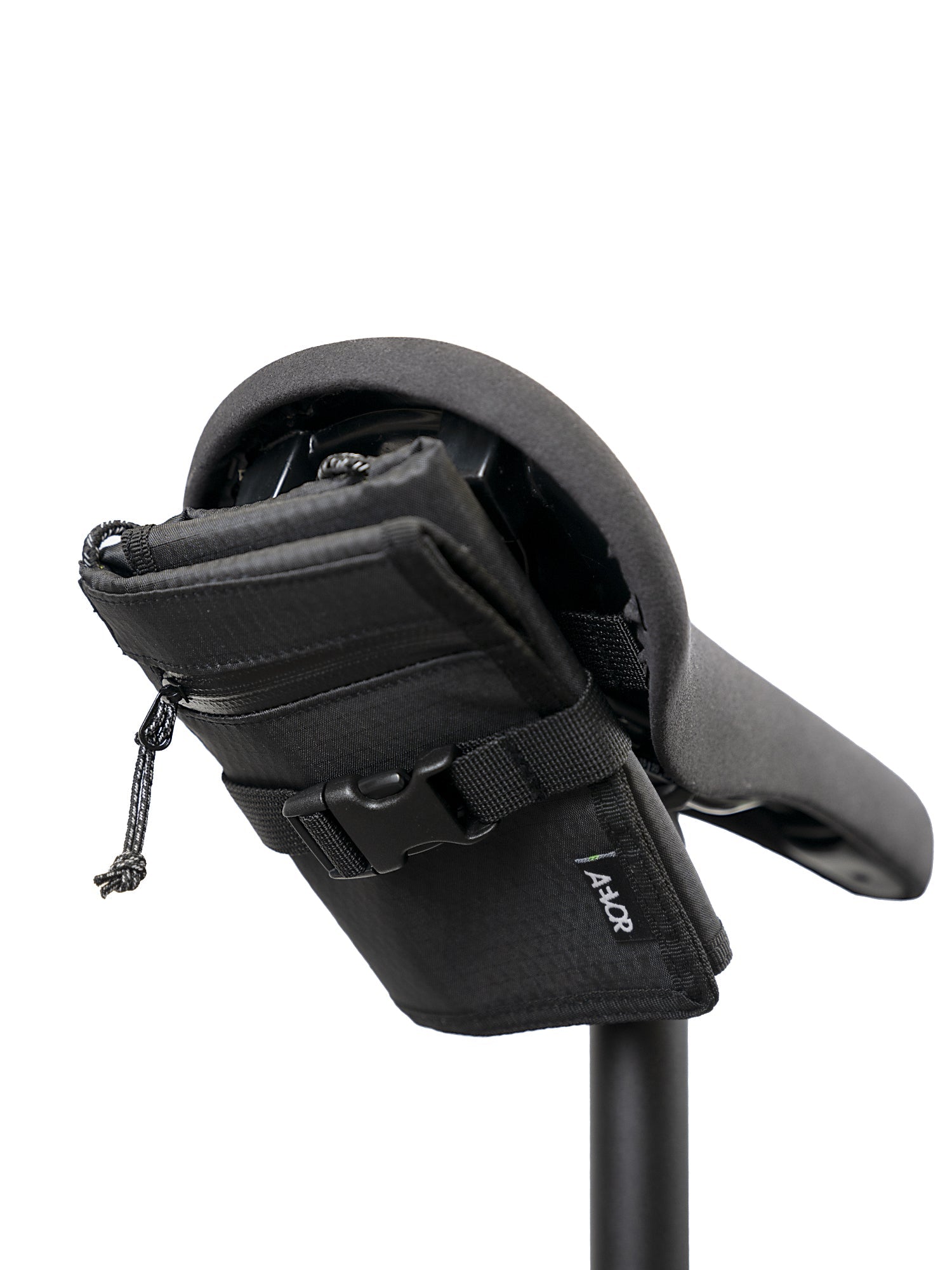 aevor-bike-saddle-bag-fahrradsatteltasche-proof-black-wasserabweisend image 4