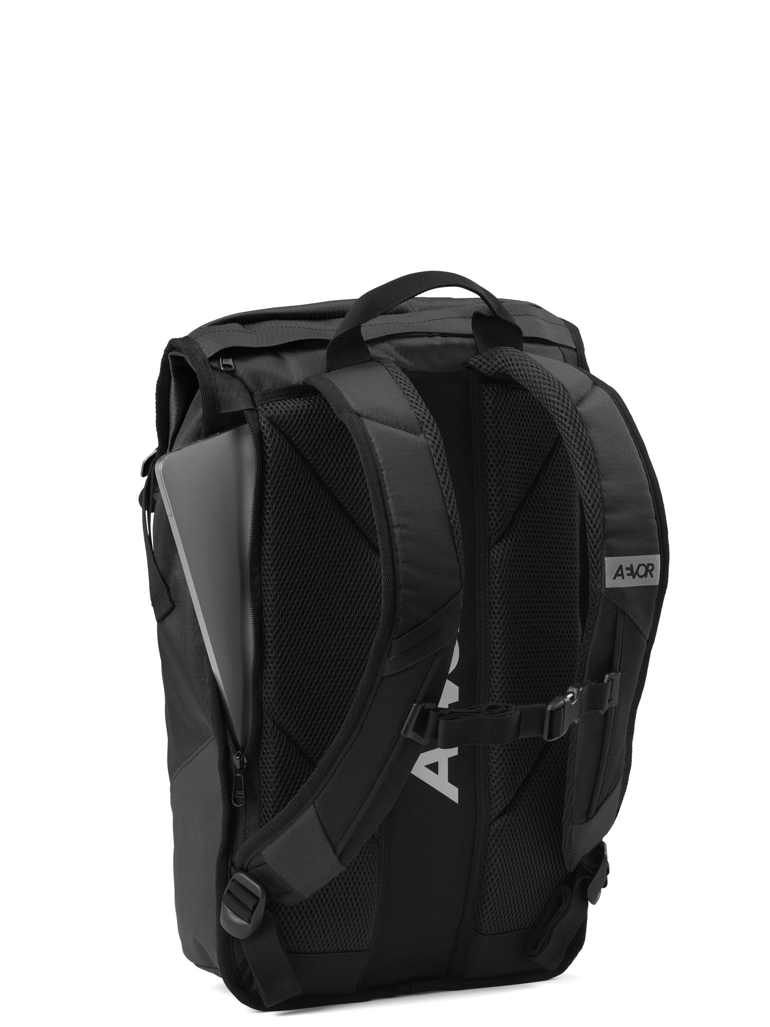 aevor-daypack-rucksack-proof-black-18l-erweiterbar image 5