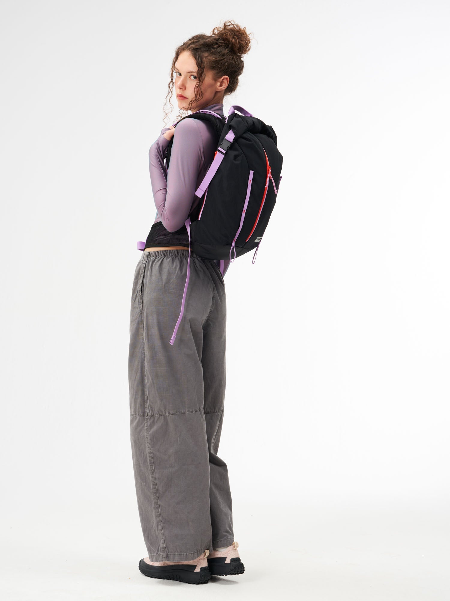 aevor-active-pack-rucksack-dual-dip-violet-rush-laptop image 8