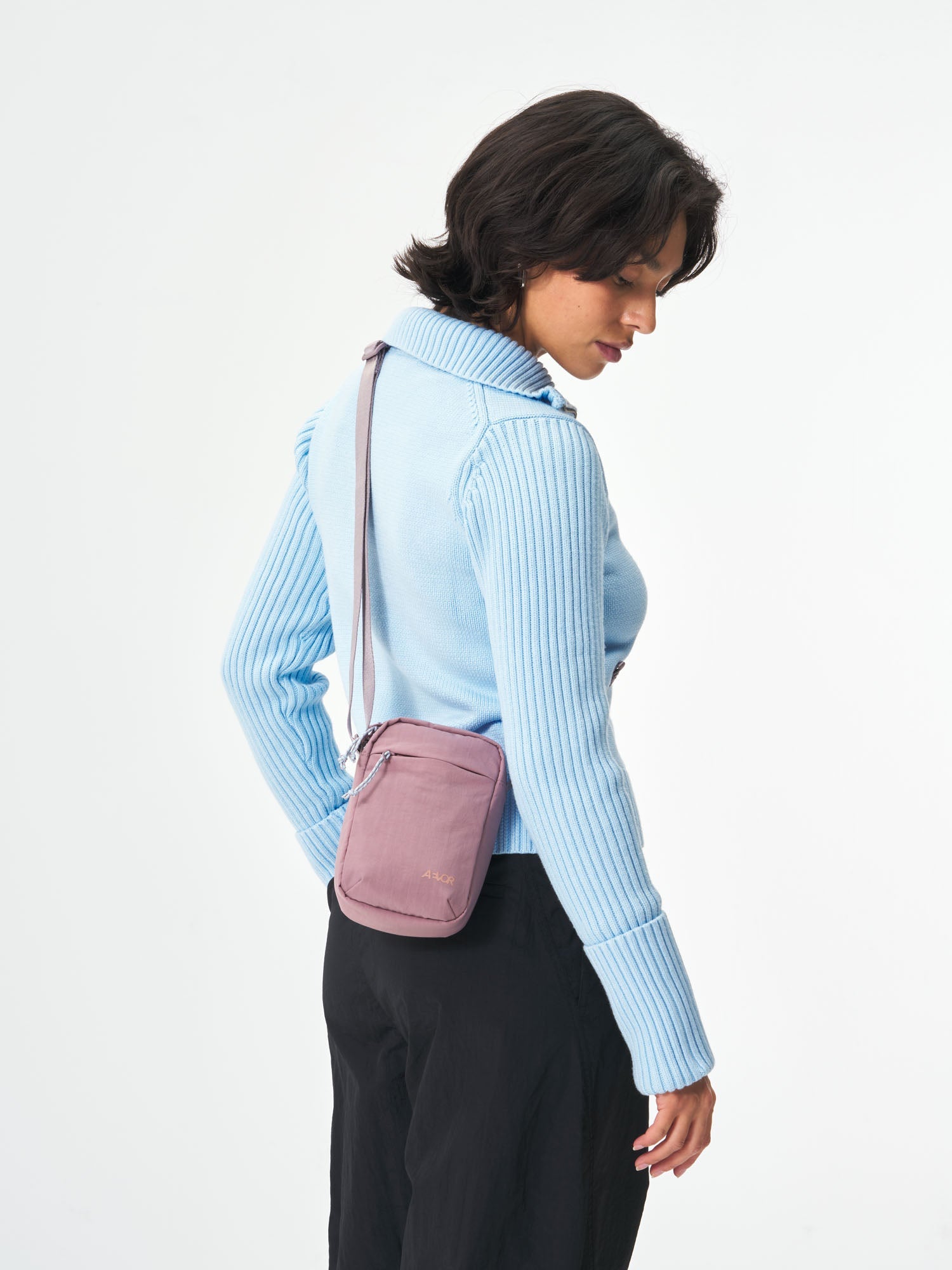 aevor-easy-ride-pouch-fahrradtasche-rosewood-osfa image 2