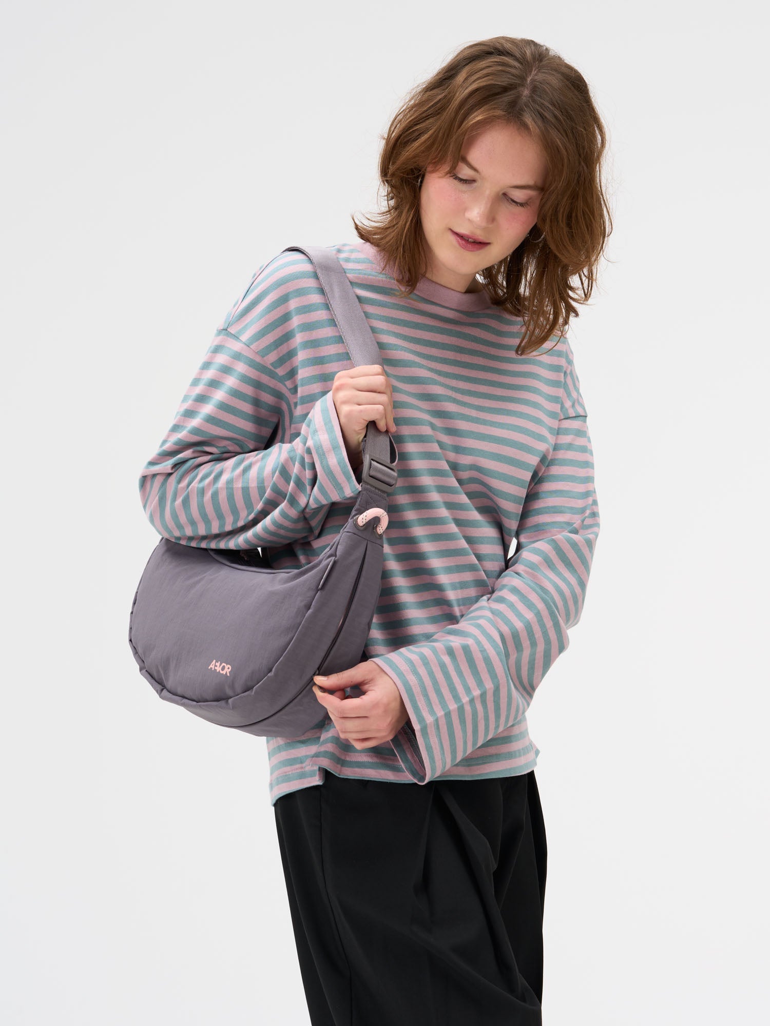 aevor-sling-bag-bauchtasche-grey-5-5-l-erweiterbar image 2