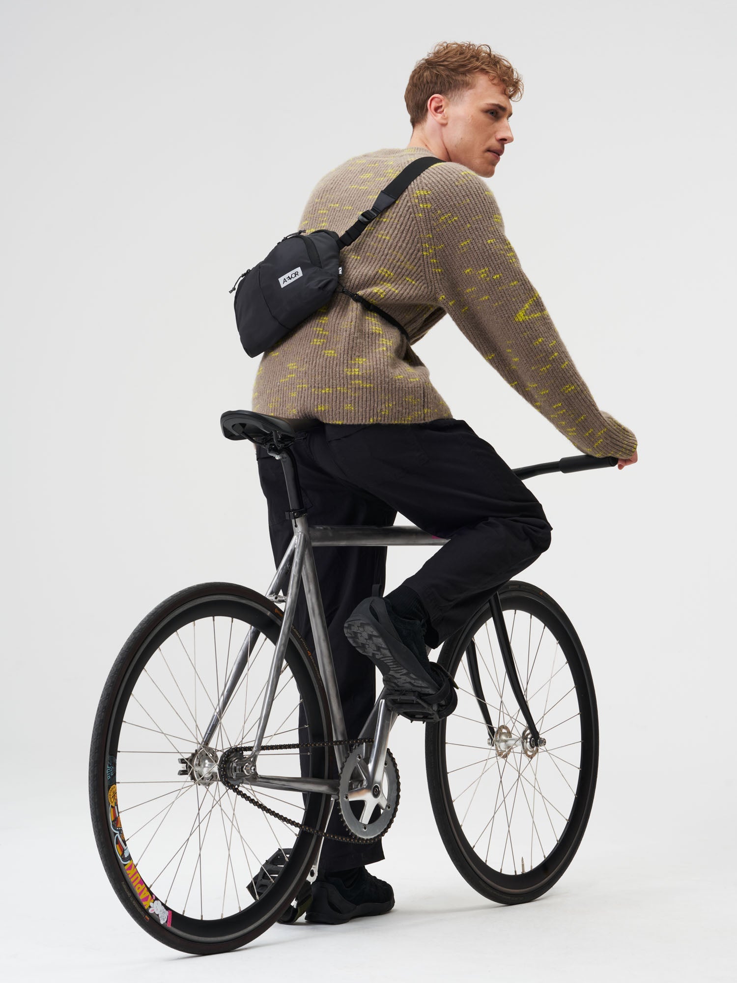 aevor-sacoche-bag-umh-ngetasche-4l-ripstop-black image 5